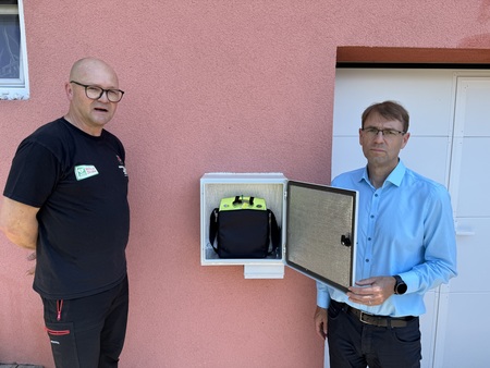 Namestili smo nove naprave AED (12)